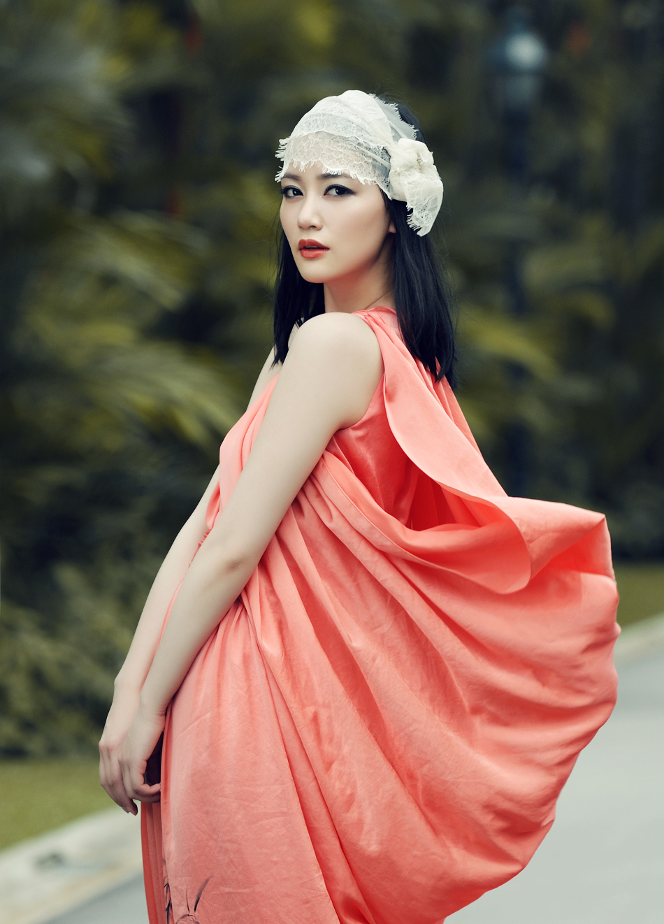 高清图:唐于鸿拍复古写真 风情万种展异域情调_高清图集_新浪网