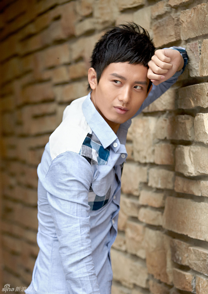 组图:型男成毅首发写真 清新小生演绎纯爱_高清图集_新浪网