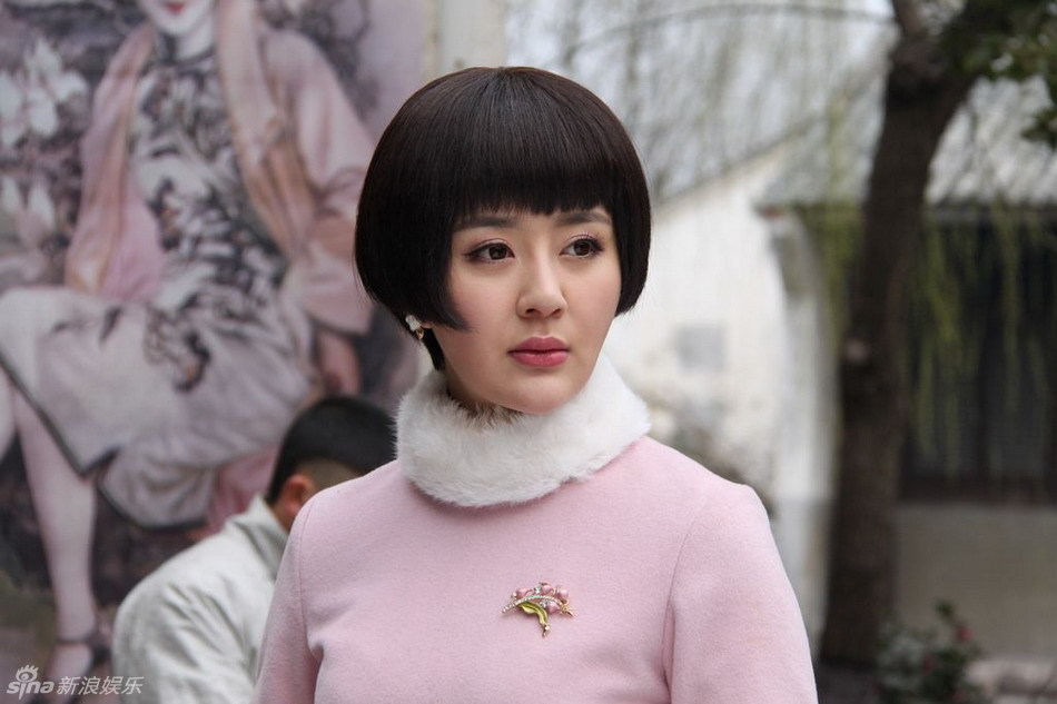 《藏心术》周牧茵扮相清纯大方