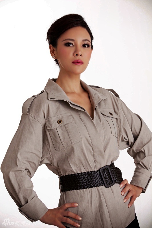 组图:何佳怡时装写真曝光 演绎百变女王视觉盛宴_高清图集_新浪网