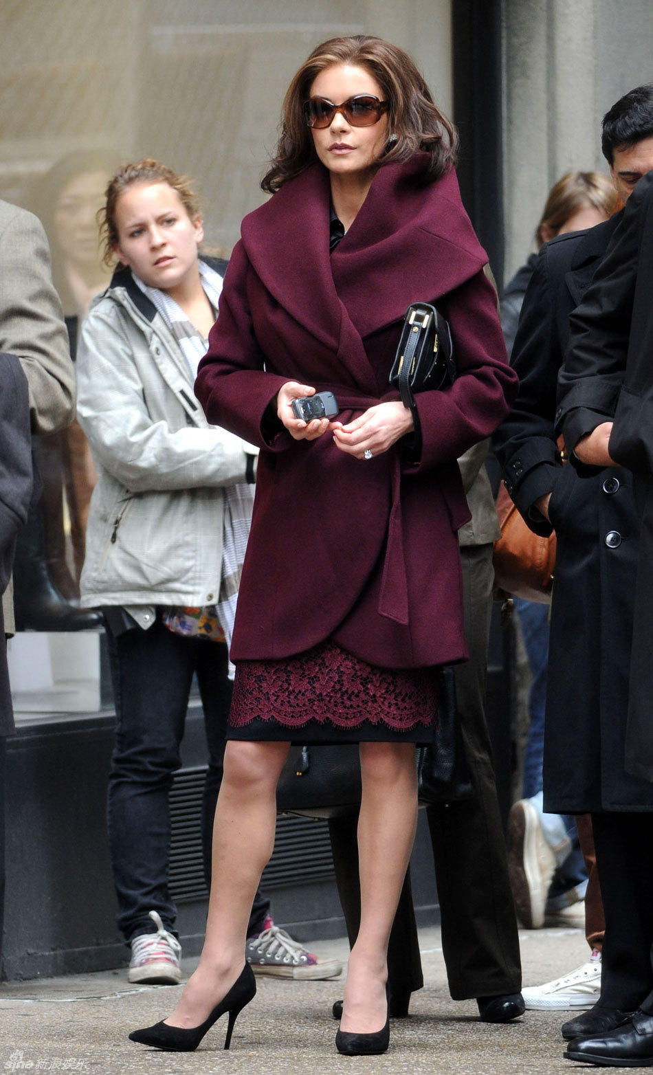 凯瑟琳-泽塔琼斯街拍