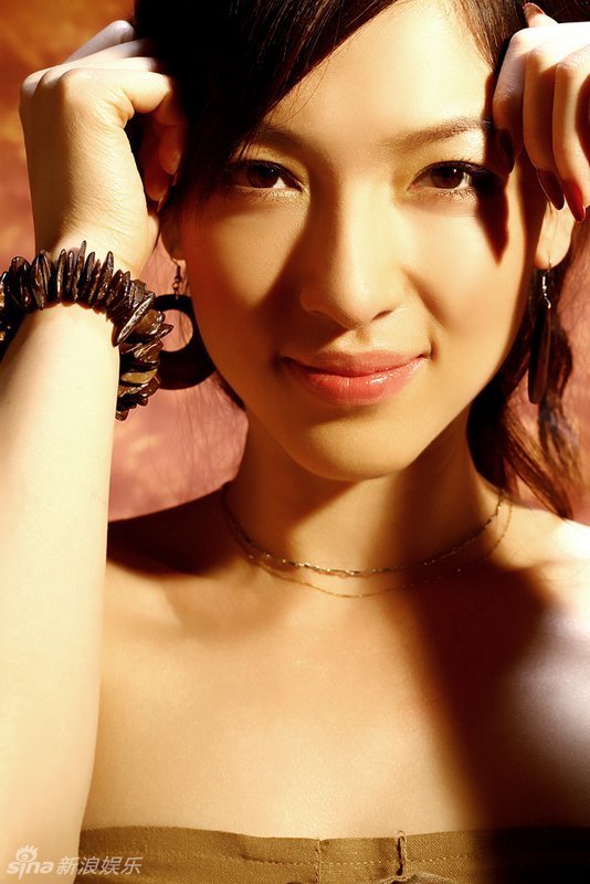 组图:《失恋33天》cici叶倩云写真身材惹火_高清图集_新浪网