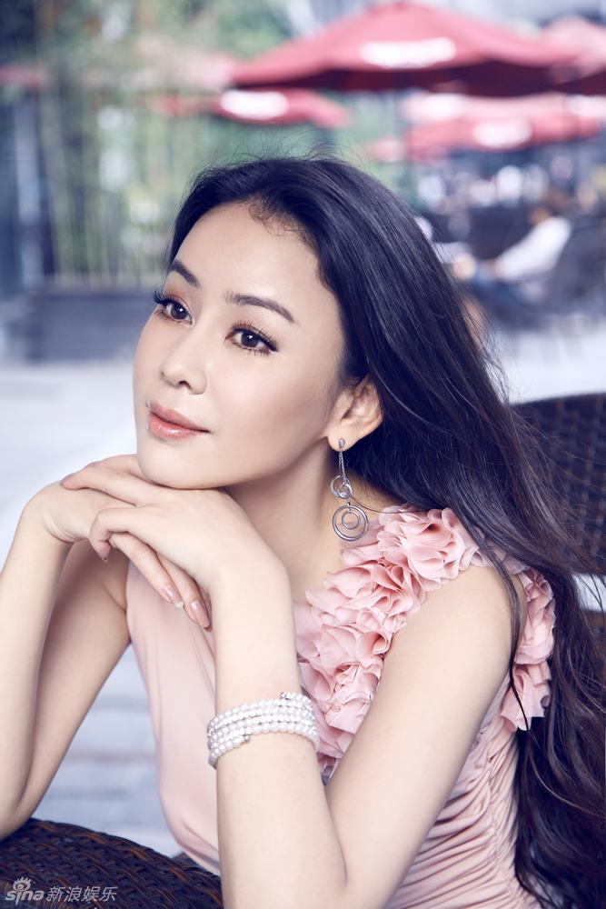 齐千郡浪漫妩媚