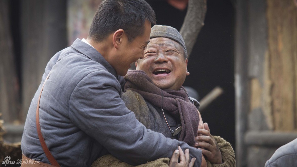 《上阵父子兵》范伟参军变身喜感伙夫