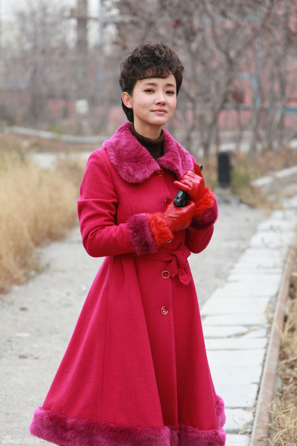 新浪娱乐讯 由孙海英,吕丽萍二度携手主演的电视剧《石光荣和他的儿女