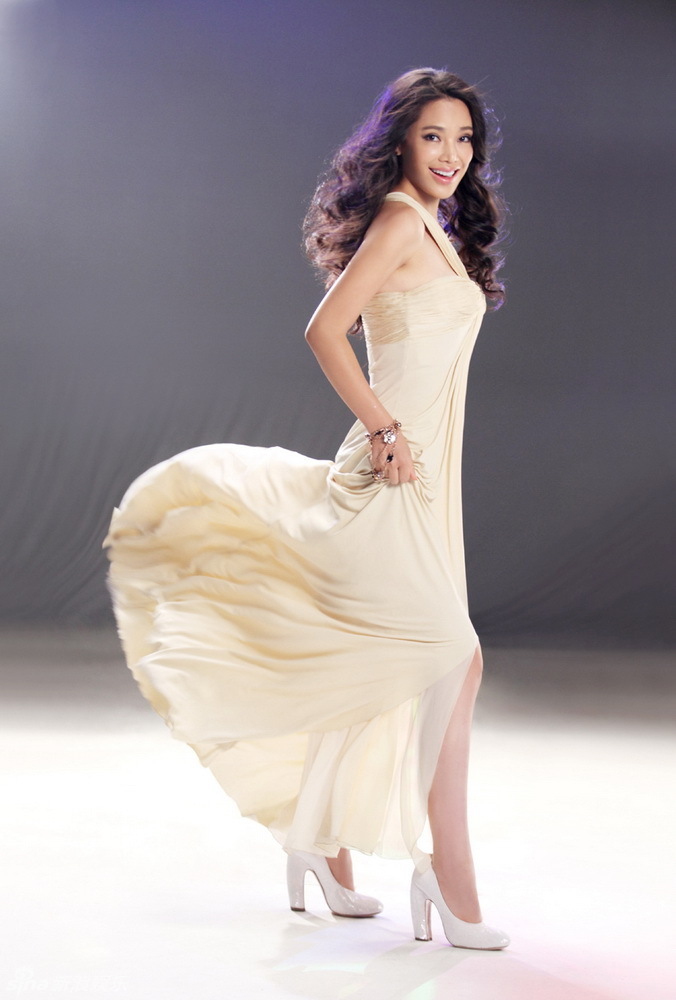 孔维拍时尚优雅写真