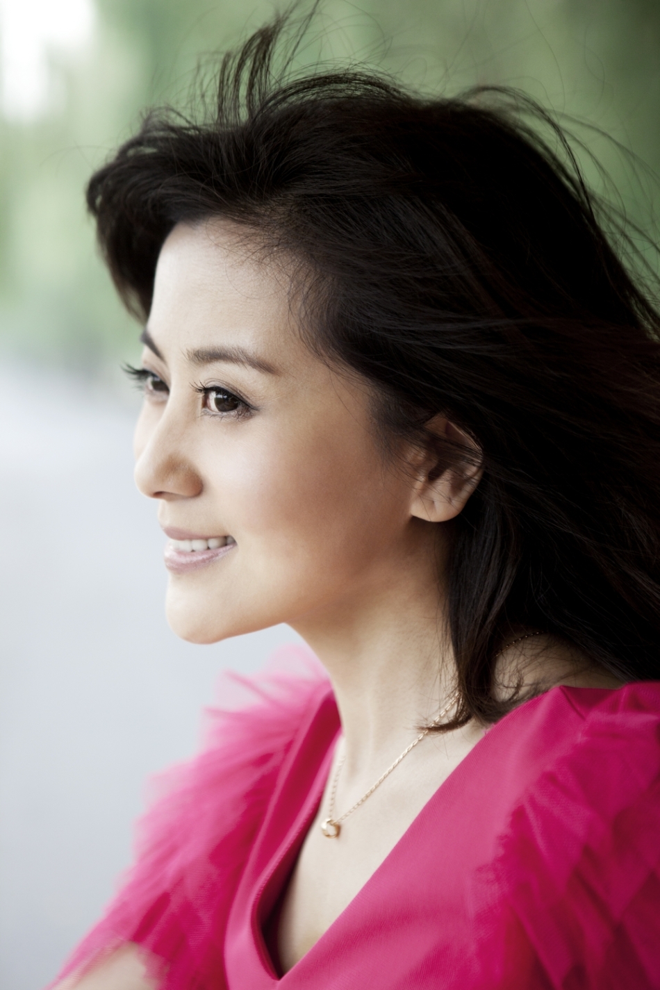 组图:桑叶红暖冬户外写真 超凡脱俗尽显独特魅力_高清图集_新浪网