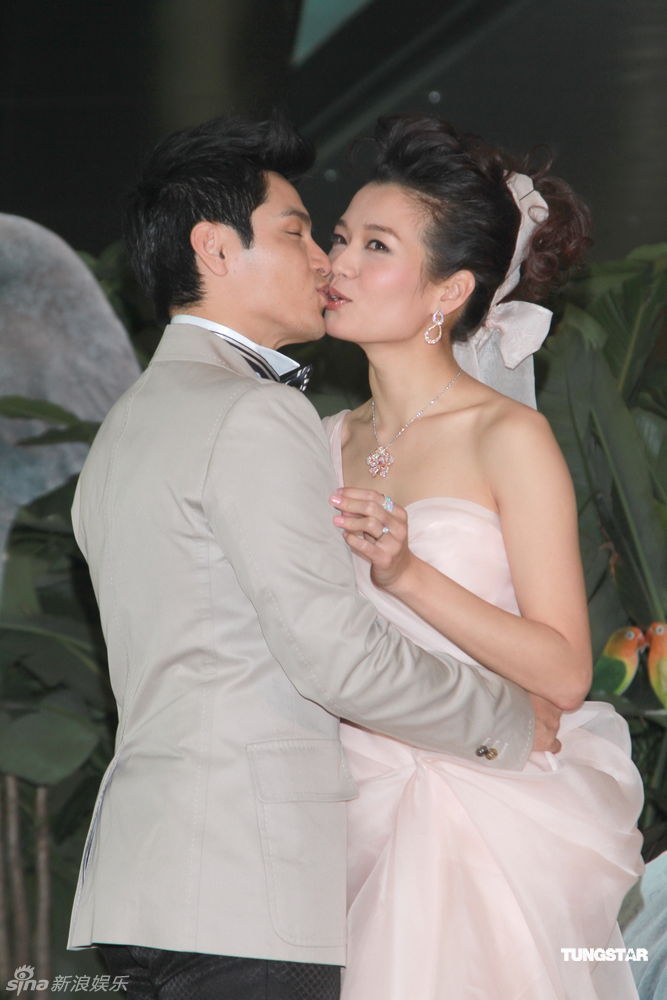 新娘吕慧仪和新郎黄文迪