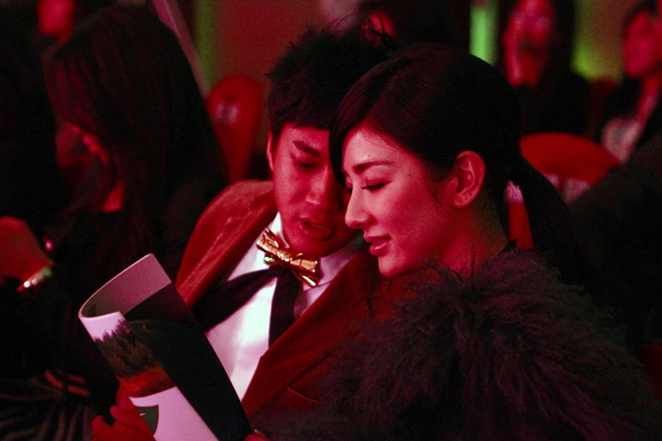 组图:黄奕何润东出席公益颁奖礼 获年度公益明星_高清图集_新浪网