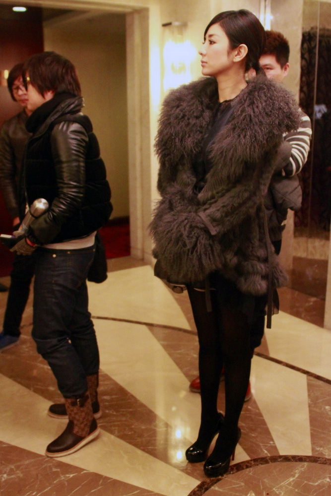 组图:黄奕何润东出席公益颁奖礼 获年度公益明星_高清图集_新浪网