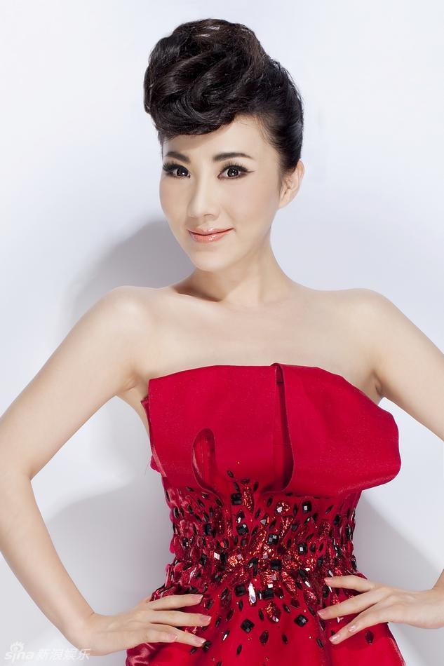 丁晓红写真片弥漫古典美