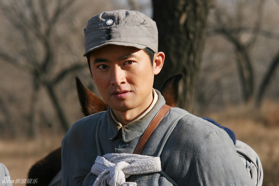组图:任泉再造军旅形象 绅士型硬汉将登场_高清图集_新浪网