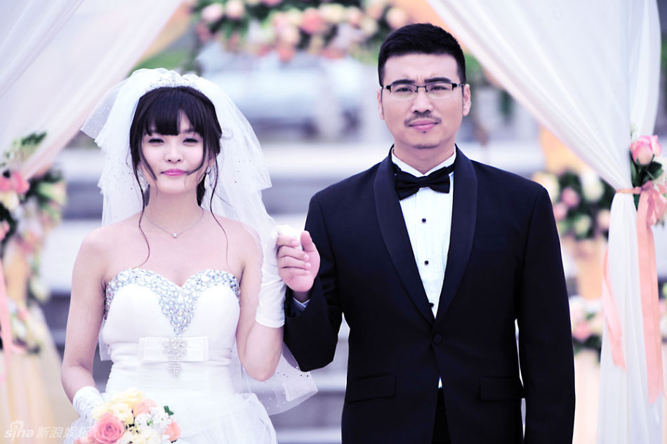 组图:李东霖《囧人》大婚剧照引董璇等同学热议_高清图集_新浪网