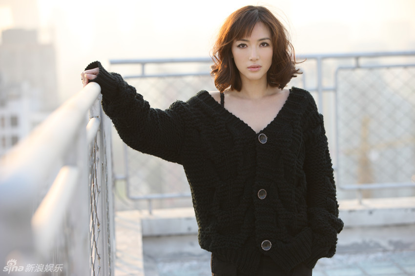 新浪娱乐讯 叶倩云因在《失恋33天》中饰"小野猫"cici,《钱多多嫁人记