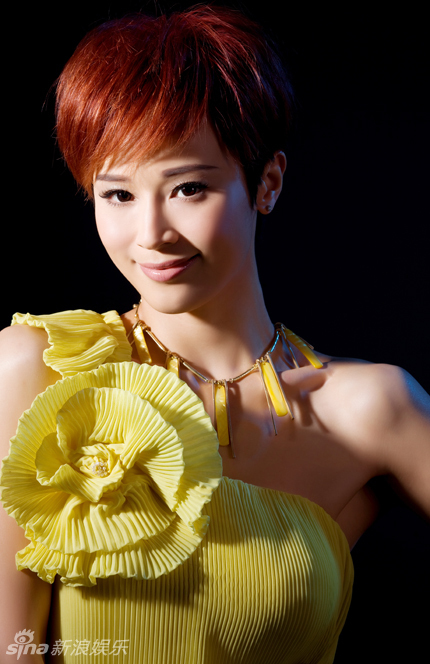 石小群性感眼神