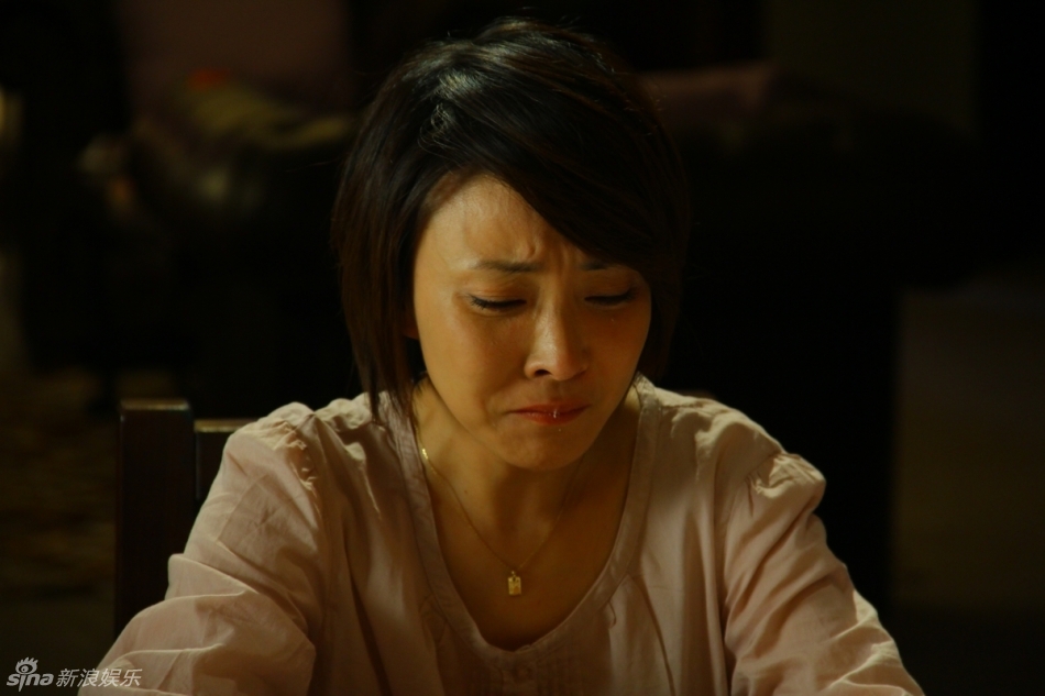 组图:《双人床条约》热映 刘威葳造型多亮点_高清图集_新浪网