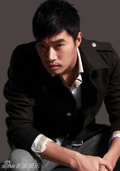 组图:孙逊拍摄最新写真展露铁汉柔情_高清图集_新浪网