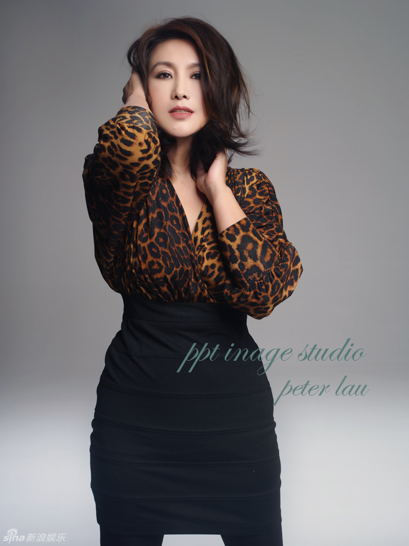 警花专业户王茜最新写真 华丽转变雍容高贵