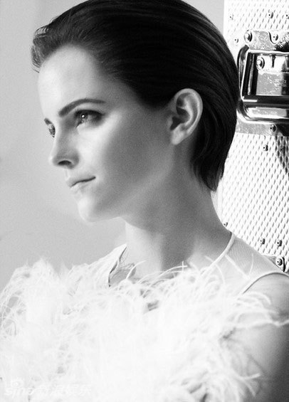 组图:艾玛-沃特森拍广告写真短发清爽电眼迷人_高清图集_新浪网