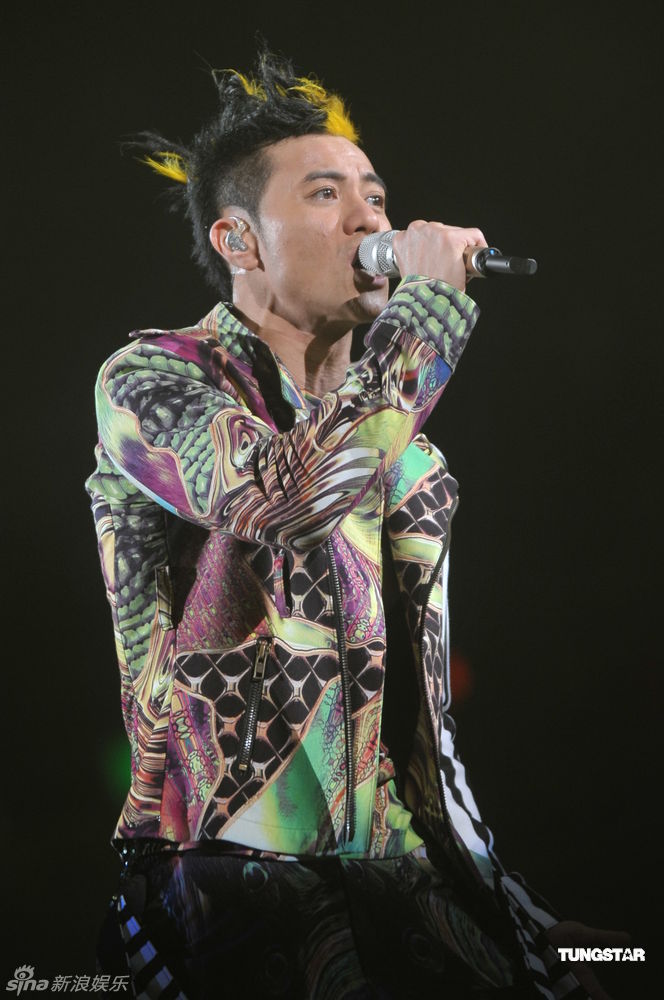 梁汉文香港红馆开唱