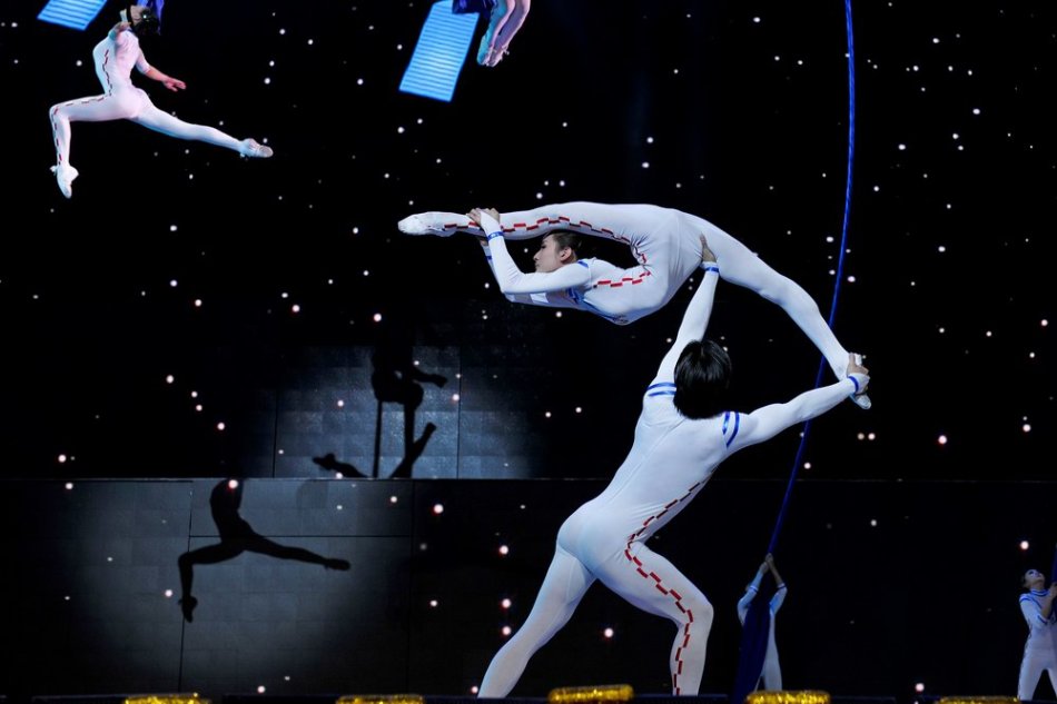 杂技《星空之恋》