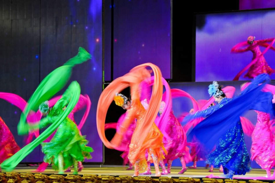 女子集体舞《万紫千红》