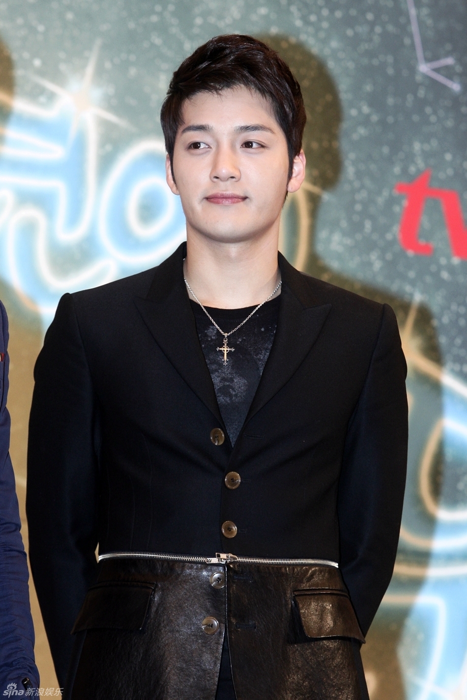 高俊熙尹珍瑞温朱万李龙宇裴格琳等活动2月10日tvn剧1年12个男人发布