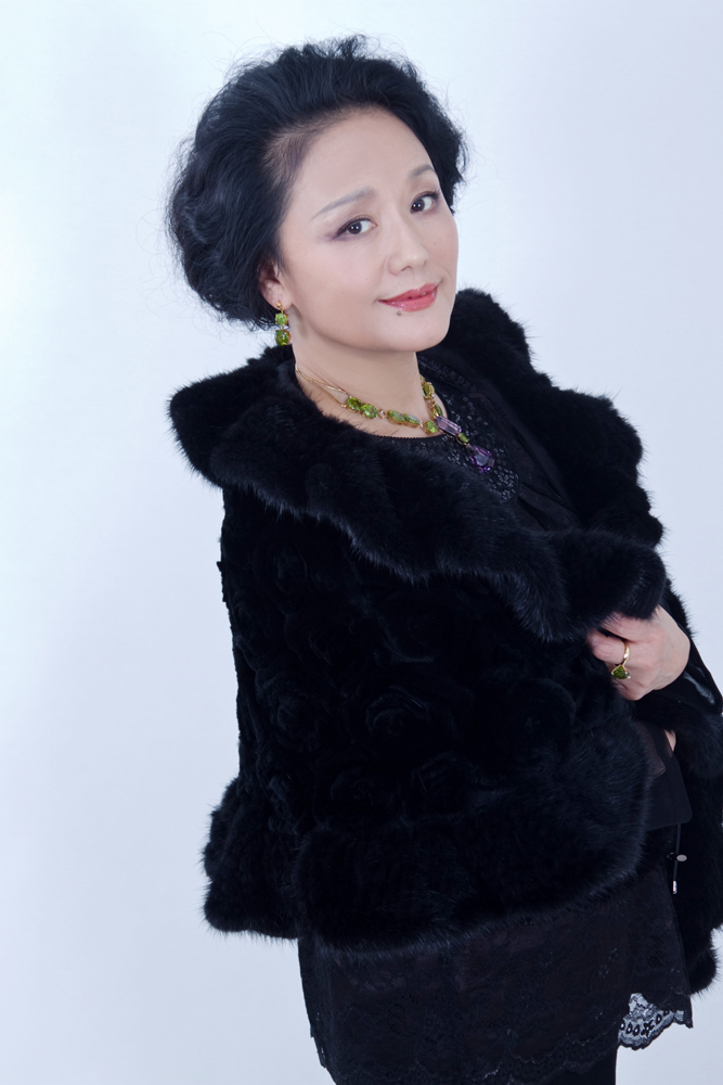 组图:廖学秋新写真风韵犹存_高清图集_新浪网