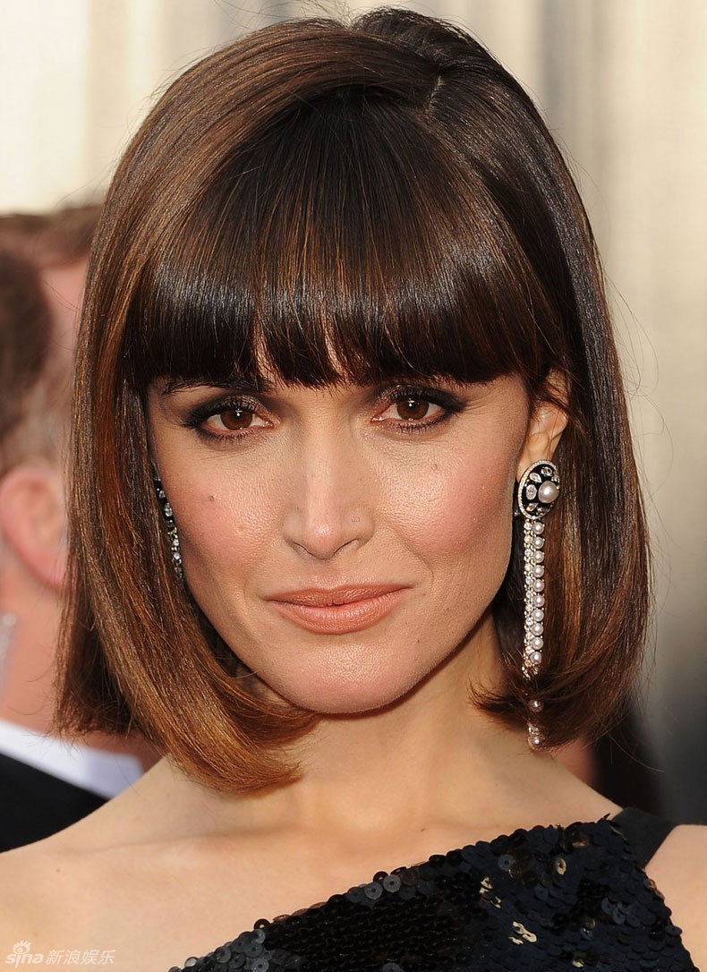 萝丝-拜恩黑色亮片裙冷艳