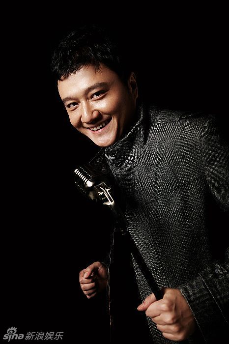 1 / 5 新浪娱乐讯 日前,实力演员郭鹏拍摄了一组全新的写真时尚大片.