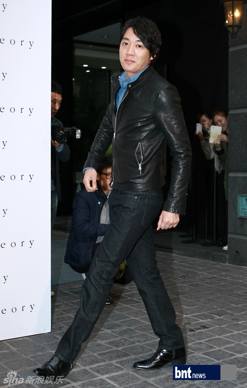 组图:少时秀英与金来沅等出席名品开业礼_高清图集_新浪网