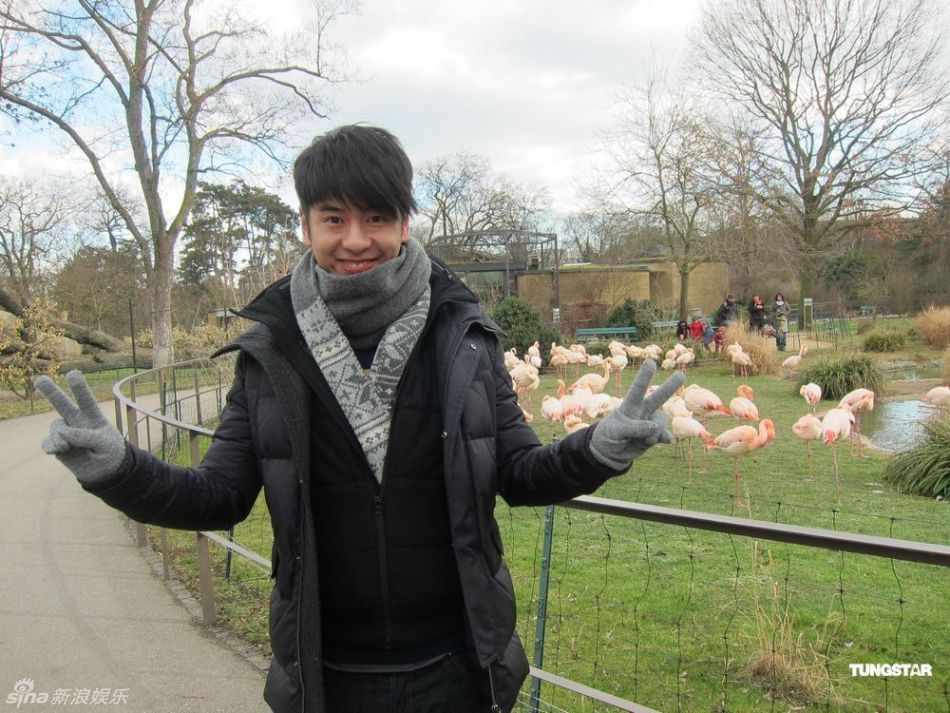 组图:许廷铿赴瑞士交流登少女峰怀念香港美食_高清图集_新浪网