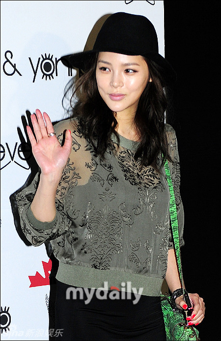 组合成员)noel,朴政珉,brian,等明星出席在首尔举行的李周永,郑斗英