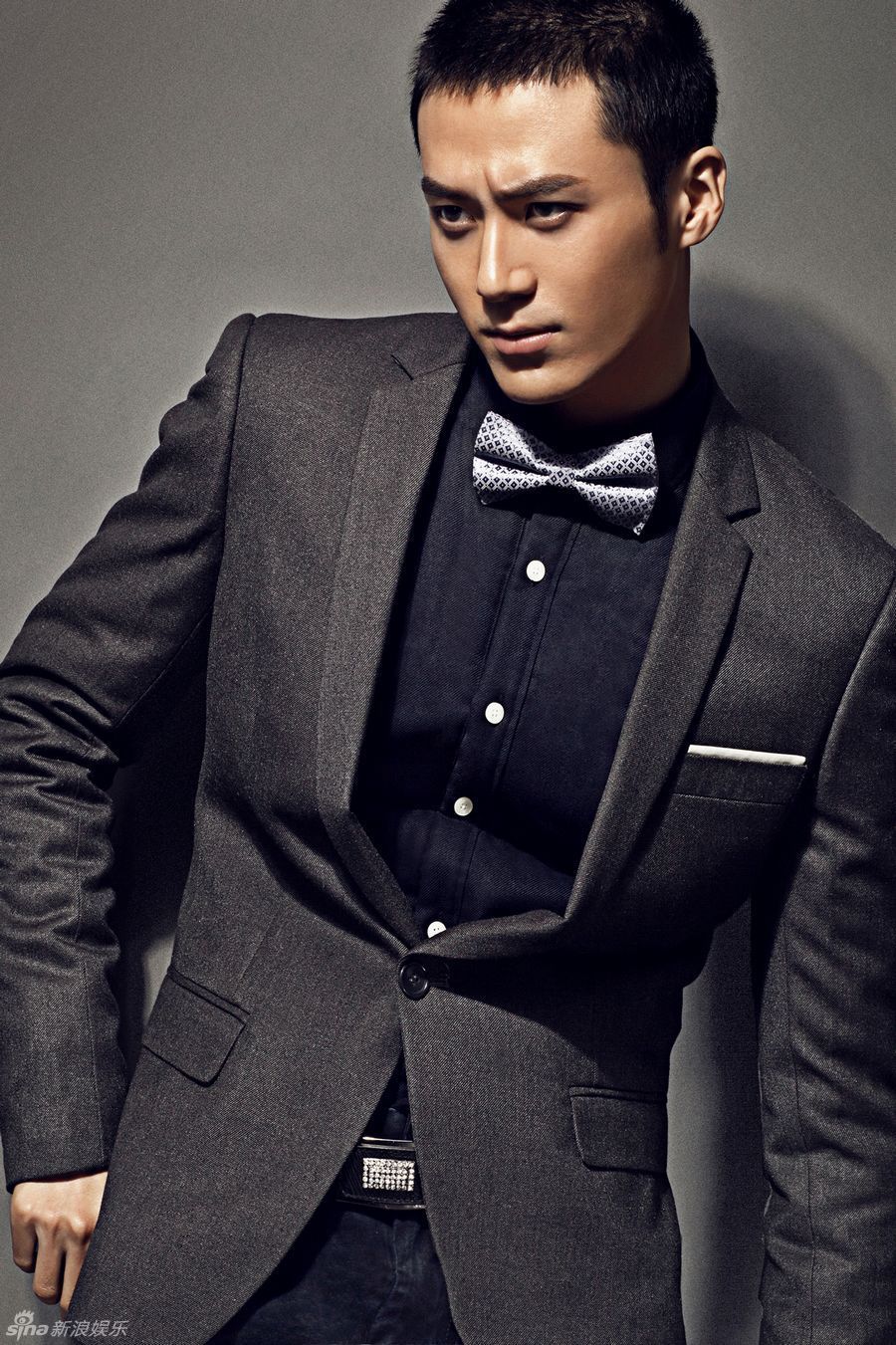 人气男星茅子俊最新写真曝光,片中变身优雅绅士,尽显"男色"魅力