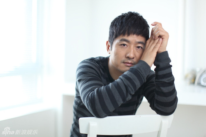 组图:郭晓冬春意写真演绎阳光暖男_高清图集_新浪网