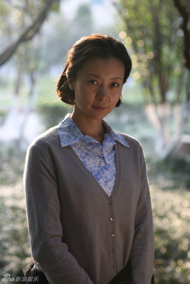 的电视剧《阿丕书记》引发观众共鸣,著名演员廖京生与柯蓝饰演陈丕显