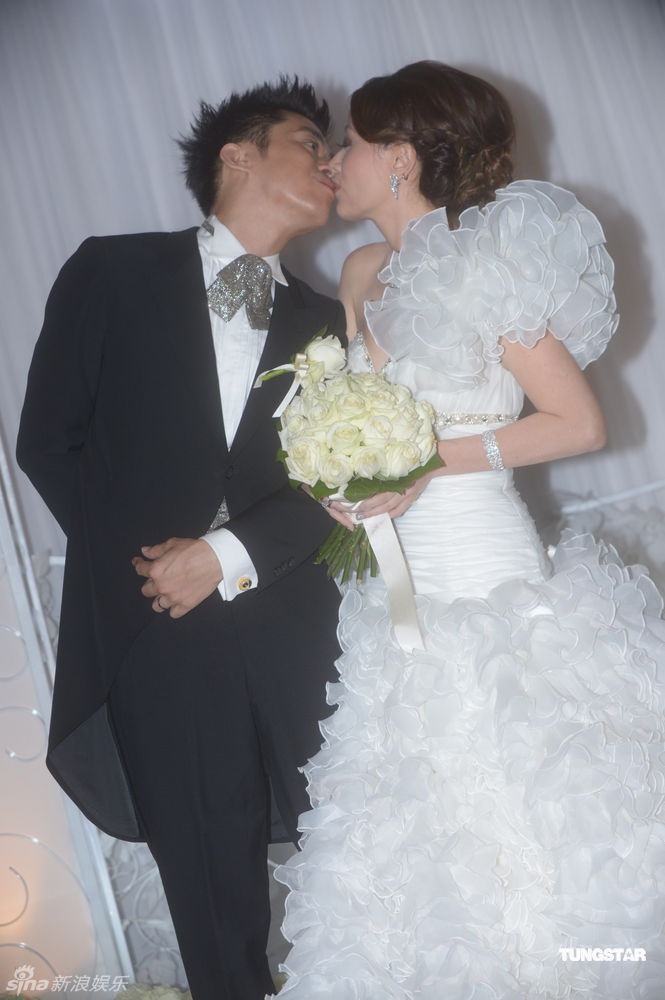 组图:姚乐怡下嫁圈外男友 众明星到场庆贺_高清图集_新浪网