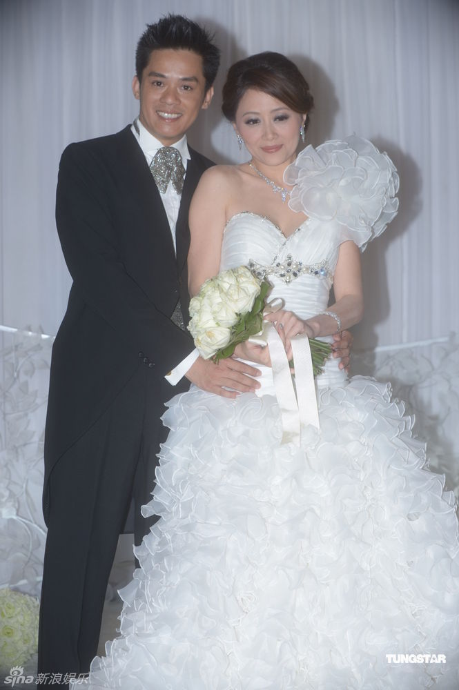 组图:姚乐怡下嫁圈外男友 众明星到场庆贺_高清图集_新浪网