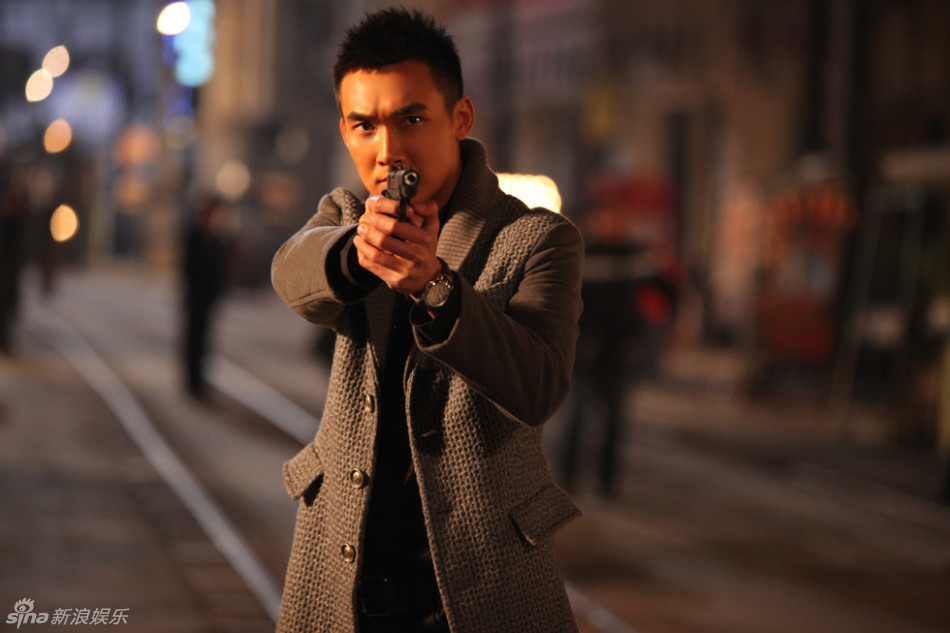 组图:张铎《新神探联盟》化身包黑炭身手敏捷_高清图集_新浪网