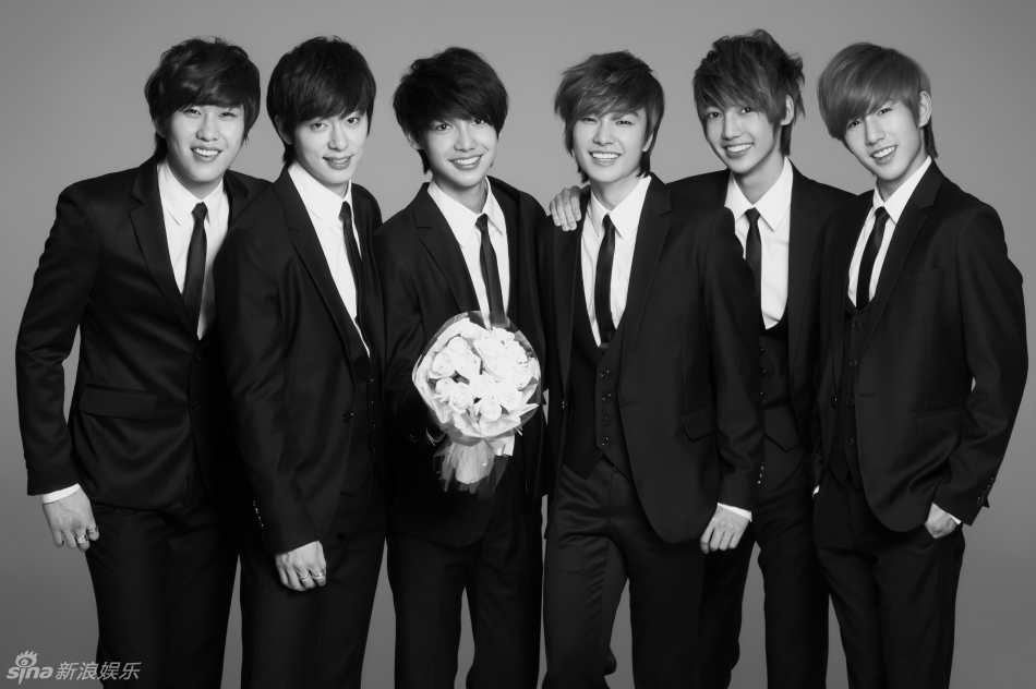 高清组图:韩国男团boyfriend黑白写真展少男魅力_高清图集_新浪网