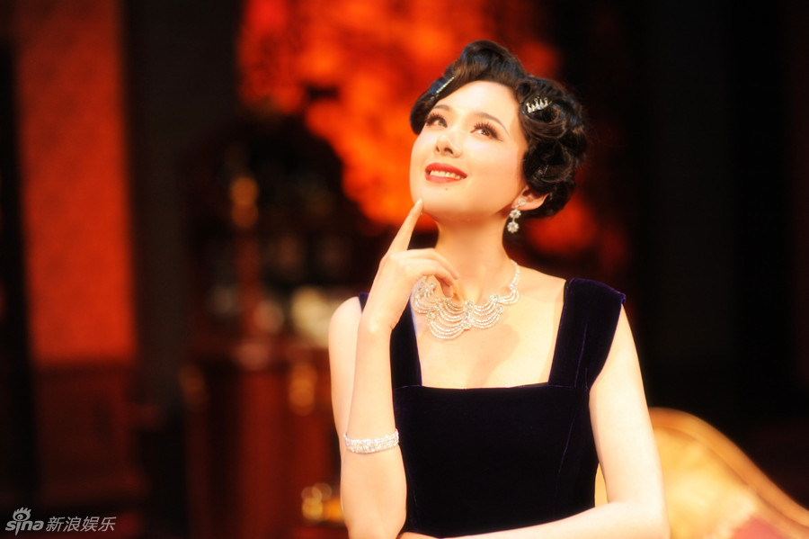 组图:人艺《日出》热演 程莉莎演绎交际花陈白露_高清图集_新浪网