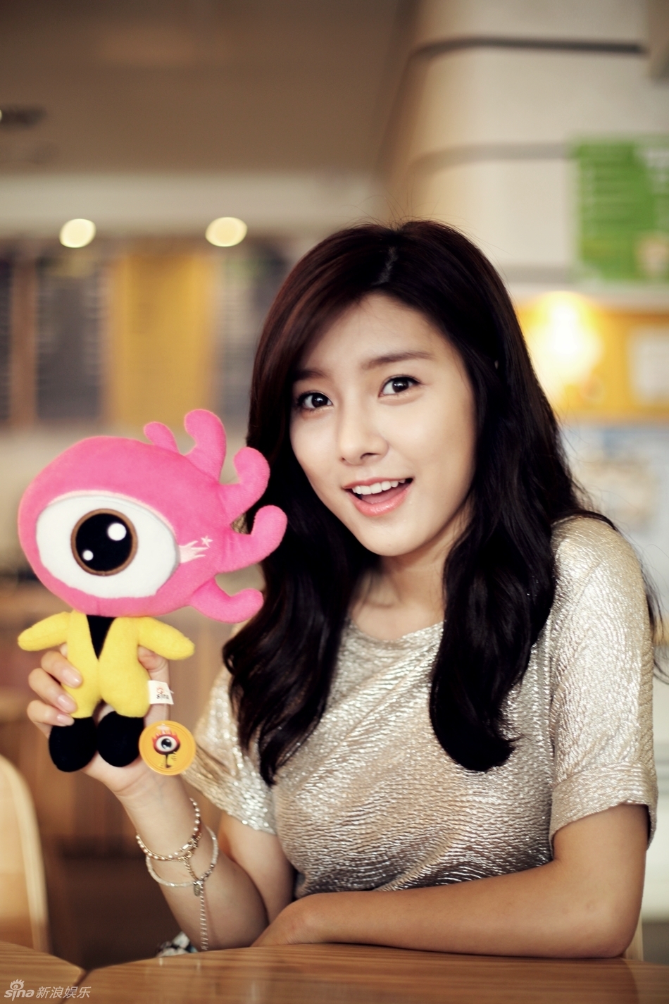 04】【明星】对话韩星金素恩 最爱周杰伦常和金泛等聚会