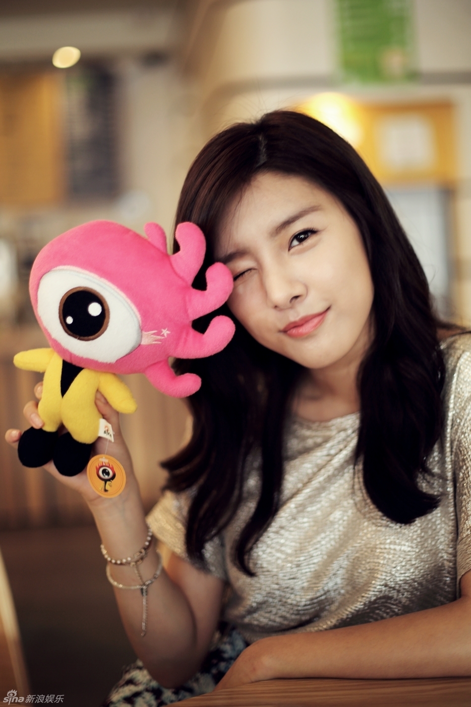 高清图:对话韩星金素恩 最爱周杰伦常和金泛等聚会_高清图集_新浪网