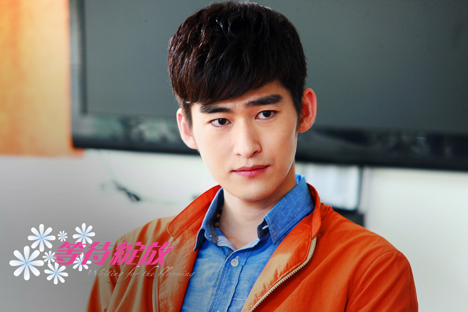 组图:《等待绽放》再曝剧照 江铠同张翰甜蜜相拥_高清图集_新浪网