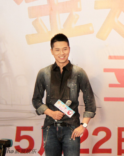 王雷在东方卫视新闻发布会上