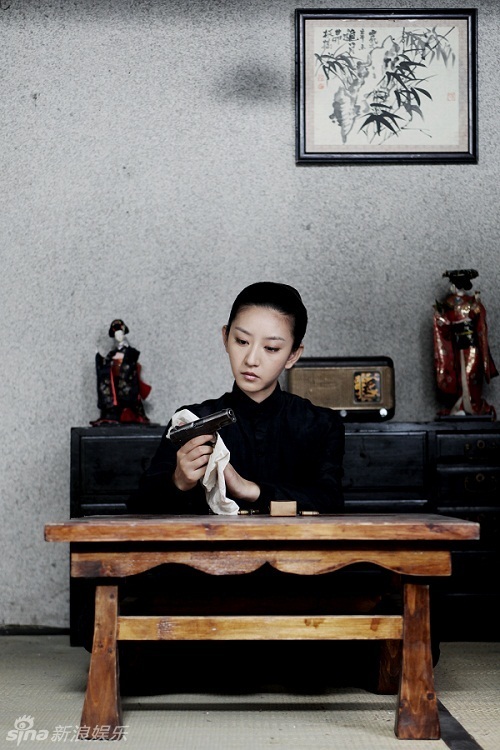 组图:《蝴蝶行动》唐一菲诠释双生姐妹花_高清图集_新浪网