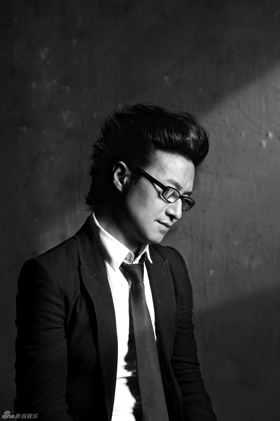 组图:汪峰温暖与纯真写真诠释生活态度_高清图集_新浪网