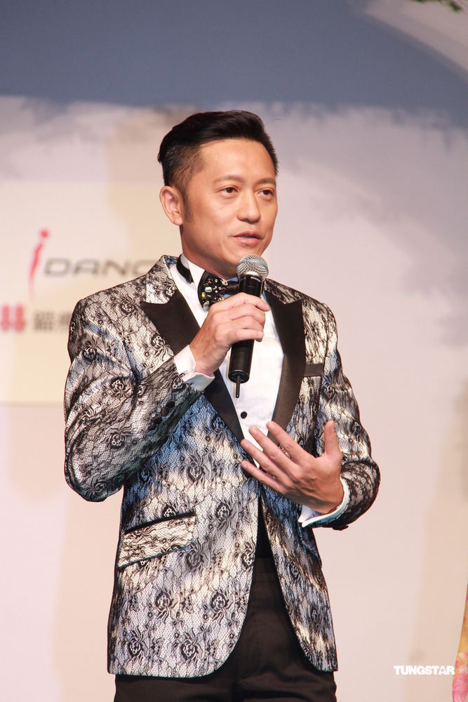 组图:草蜢成员苏志威帅气现身瘦身活动