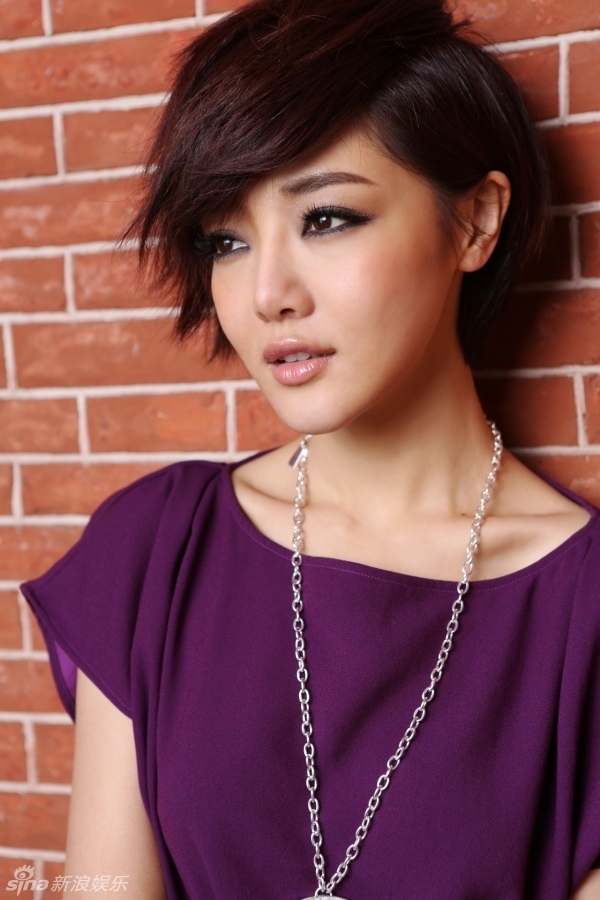 组图:轻熟女邓家佳《品味》魅惑大片_高清图集_新浪网