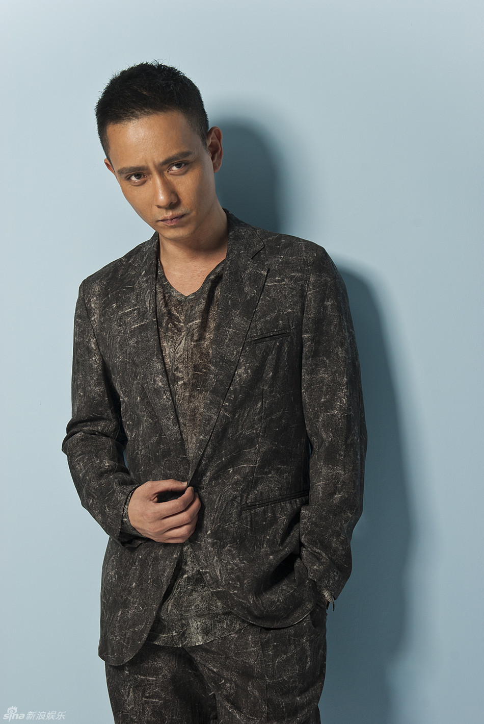 组图:谢君豪写真尽显绅士儒雅魅力_高清图集_新浪网
